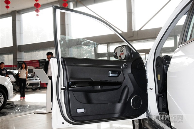 2013款 智尊版 綠靜2.0T手動兩驅進取型