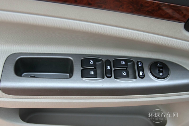 2012款 三廂 1.6L 手動舒適型