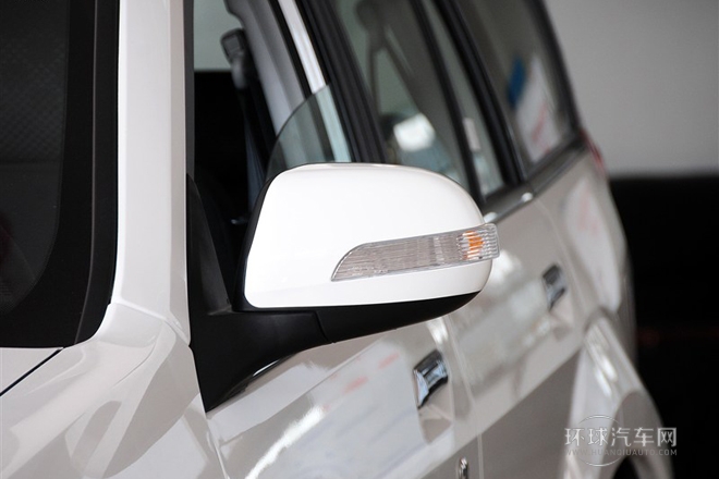 2013款 智尊版 綠靜2.0T手動兩驅進取型