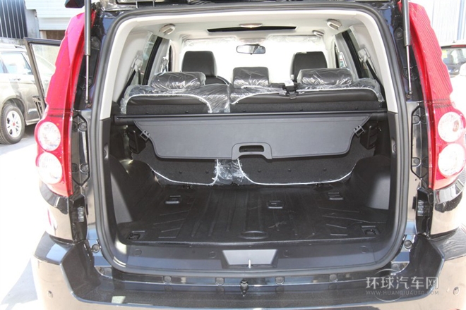 2013款 智尊版 2.0T手動四驅尊貴型