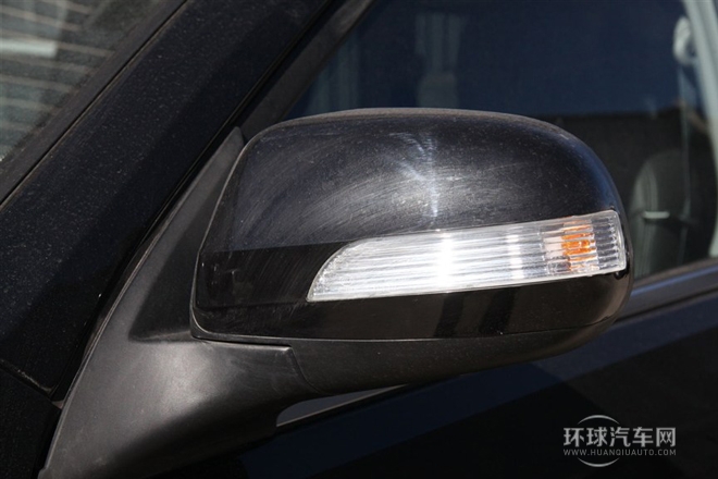 2013款 智尊版 2.0T手動四驅尊貴型