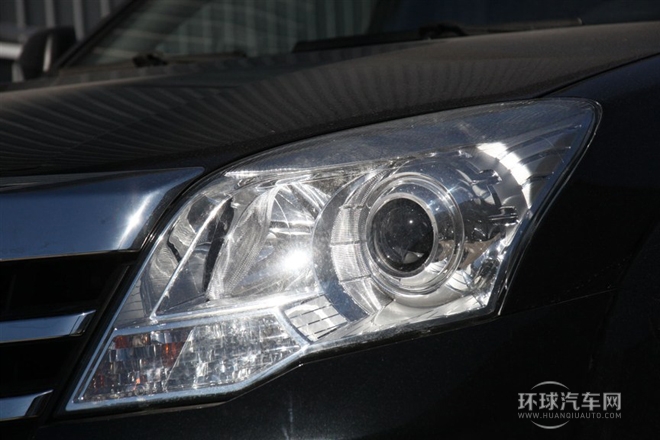 2013款 智尊版 2.0T手動四驅尊貴型