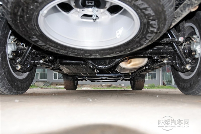 2013款 智尊版 2.0T手動四驅(qū)精英型