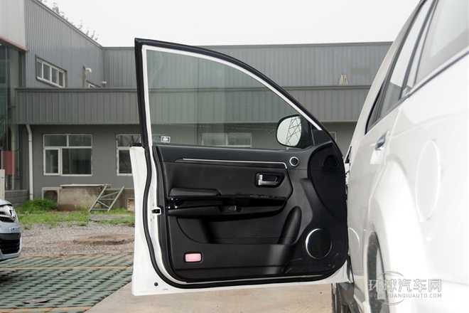 2013款 智尊版 2.0T手動四驅精英型