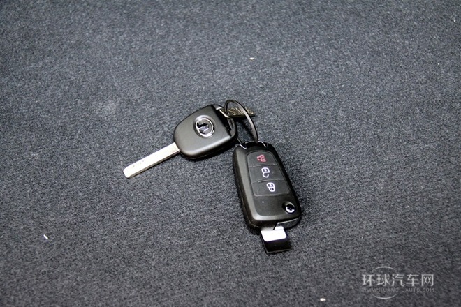 2013款 智尊版 2.0L手動四驅進取型