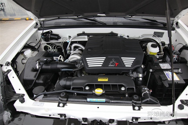 2013款 智尊版 2.0L手動四驅進取型