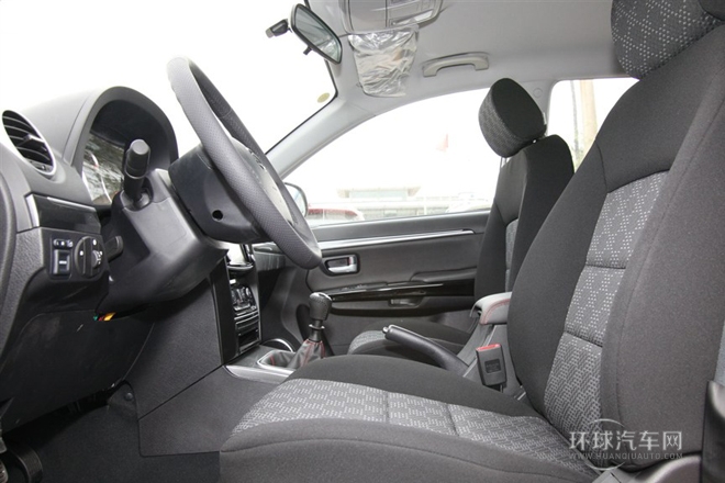 2013款 智尊版 2.0L手動四驅(qū)進(jìn)取型