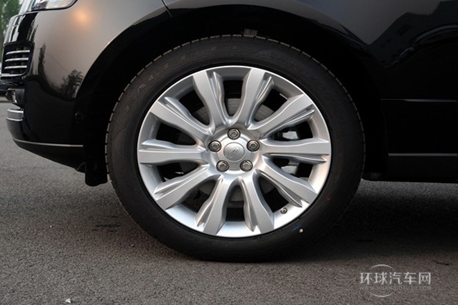 2014款 3.0 TDV6 Vogue SE 創世加長版