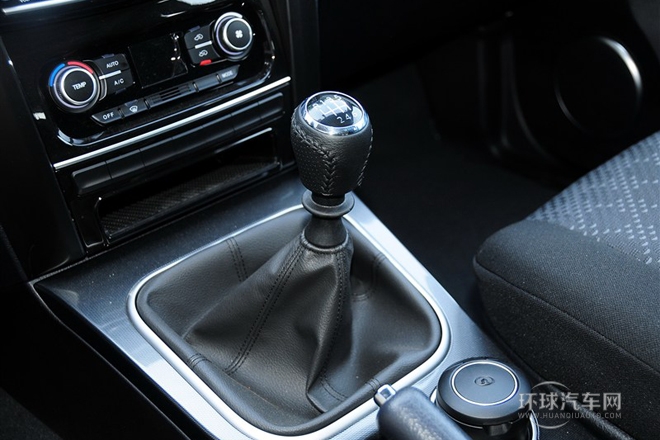 2013款 智尊版 2.0L手動兩驅進取型