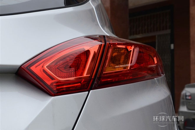 2013款 1.6L 自動致酷型 國IV