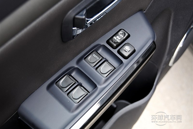 2012款 智尊版 綠靜2.0T手動四驅(qū)舒適型