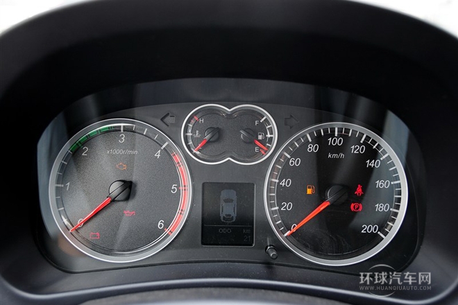 2012款 智尊版 綠靜2.0T手動四驅(qū)舒適型