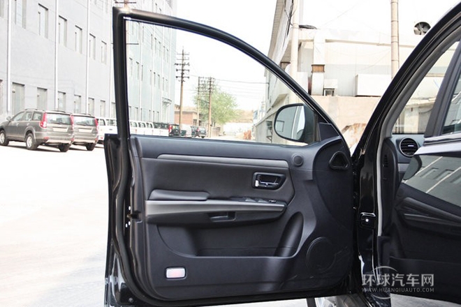 2012款 智尊版 綠靜2.0T手動兩驅舒適型