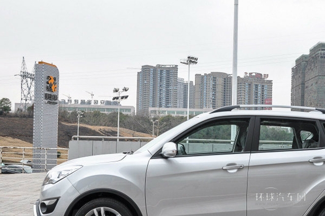 2013款 1.6L 自動致酷型 國IV