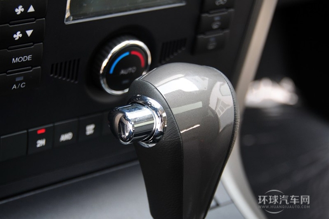 2012款 歐風(fēng)版 綠靜2.0T自動四驅(qū)超豪華型