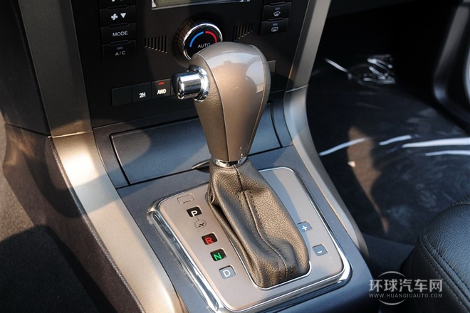 2012款 智尊版 綠靜2.0T自動四驅豪華型