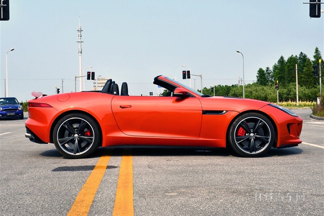 2013款 5.0T V8 S 敞篷中國限量版