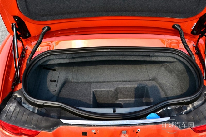 2013款 5.0T V8 S 敞篷中國(guó)限量版