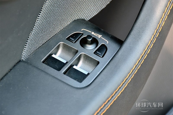 2013款 5.0T V8 S 敞篷中國限量版