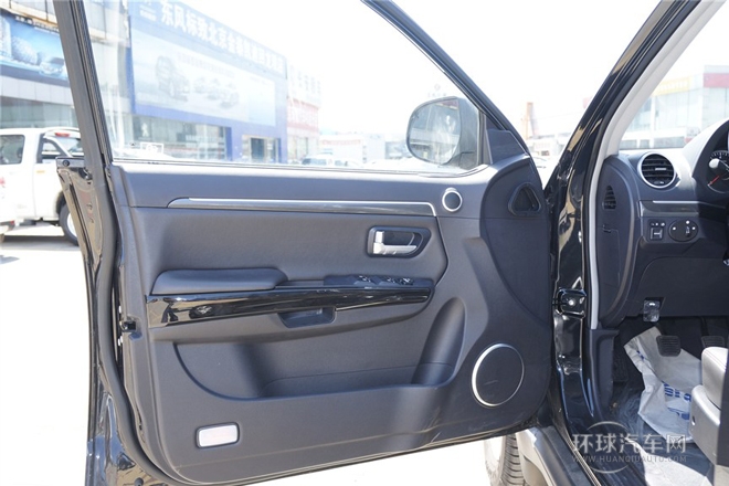 2013款 智尊版 2.0T手動兩驅(qū)尊貴型