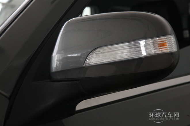 2013款 智尊版 2.0T手動兩驅精英型