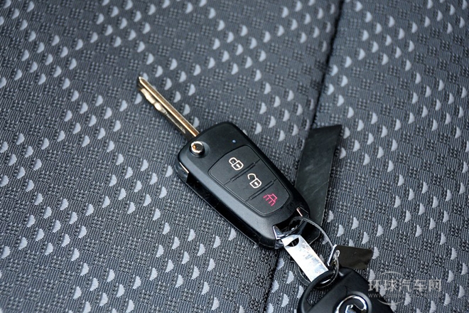 2012款 智尊版 綠靜2.0T自動四驅(qū)舒適型