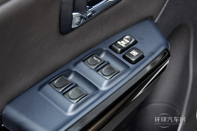 2012款 智尊版 綠靜2.0T自動四驅(qū)舒適型