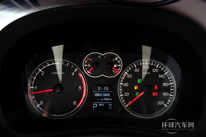 2012款 智尊版 綠靜2.0T自動四驅舒適型