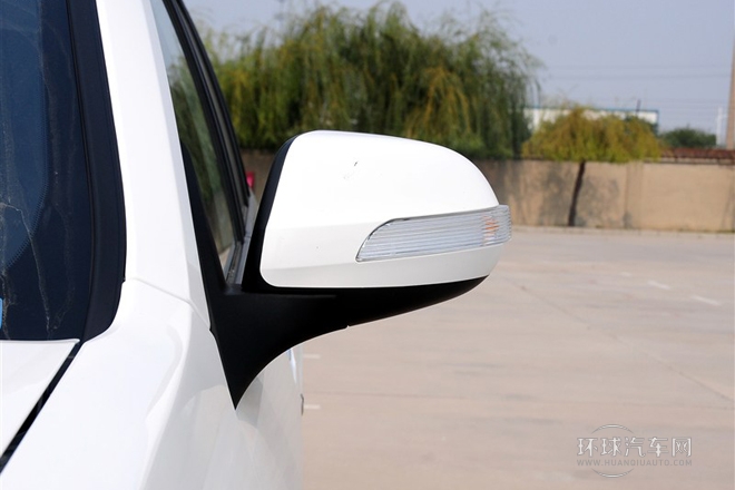 2012款 智尊版 綠靜2.0T自動四驅(qū)舒適型