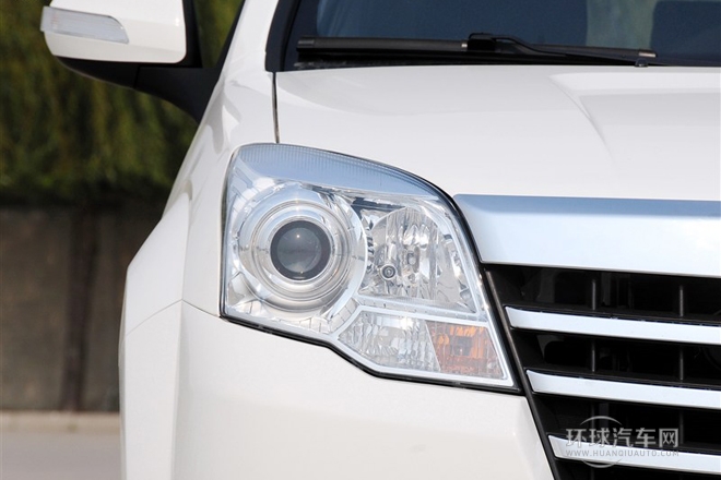 2012款 智尊版 綠靜2.0T自動四驅舒適型