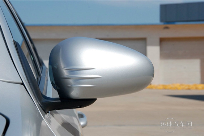 2013款 三廂 1.5L 自動精英型