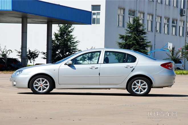 2013款 三廂 1.5L 自動精英型