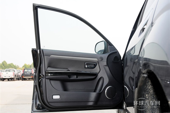 2012款 智尊版 綠靜2.0T自動兩驅(qū)超豪華型