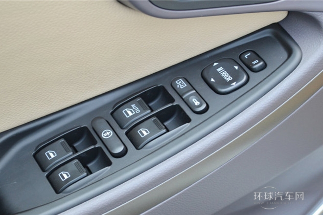 2013款 三廂 1.5L 手動精英型