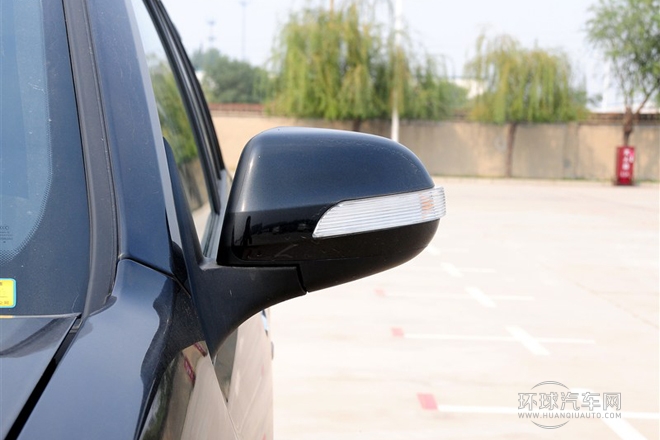 2012款 智尊版 綠靜2.0T自動兩驅超豪華型