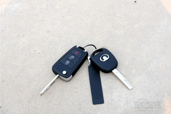 2012款 智尊版 綠靜2.0T自動兩驅舒適型