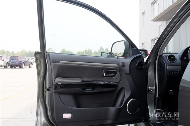 2012款 智尊版 綠靜2.0T自動兩驅(qū)舒適型