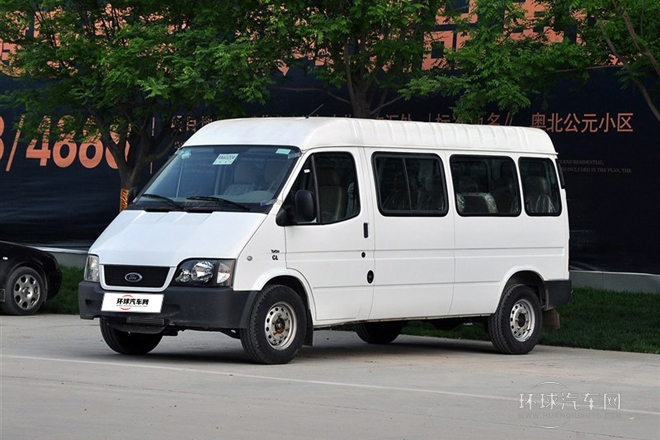 2013款 2.8T柴油冰白物流車長軸中頂國III