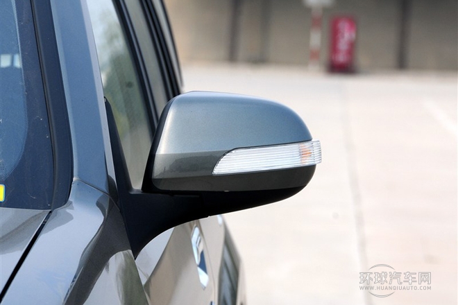 2012款 智尊版 綠靜2.0T自動兩驅舒適型