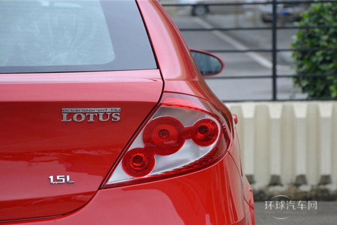 2013款 兩廂 1.5L 自動(dòng)精英型