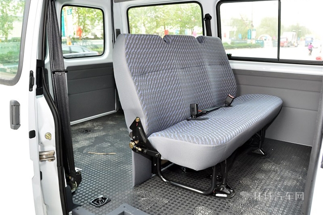 2013款 2.8T柴油普通型短軸中頂國IV