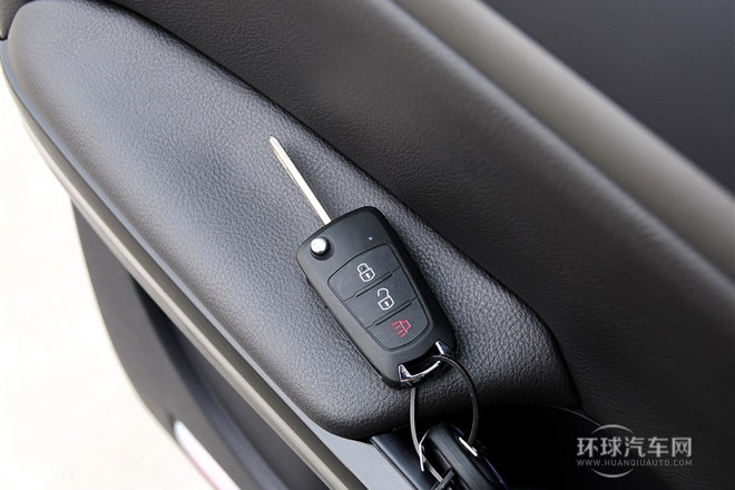 2012款 歐風版 綠靜2.0T自動兩驅豪華型