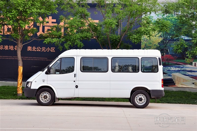 2013款 2.8T柴油普通型長軸中頂國IV