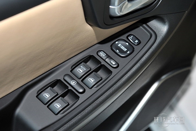 2013款 兩廂 1.5L 手動精英型