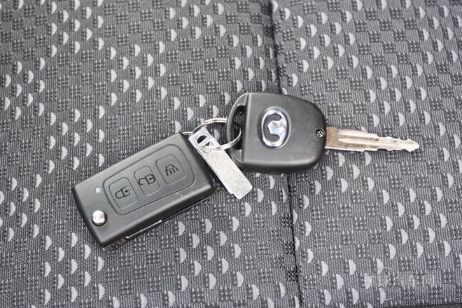 2012款 歐風(fēng)版 綠靜2.0T手動兩驅(qū)舒適型