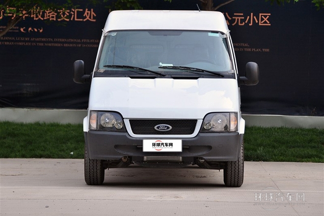 2013款 2.8T柴油后單胎型加長軸中頂國IV