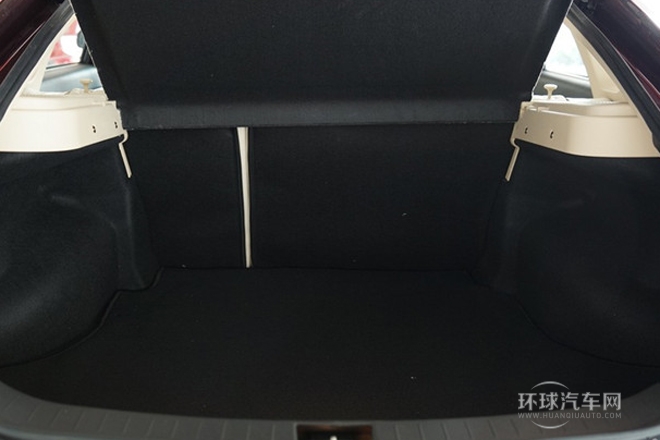 2012款 Sportback 1.8L 手動(dòng)尊貴型