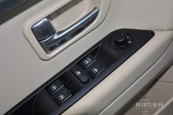 2012款 Sportback 1.8L 自動(dòng)尊貴型