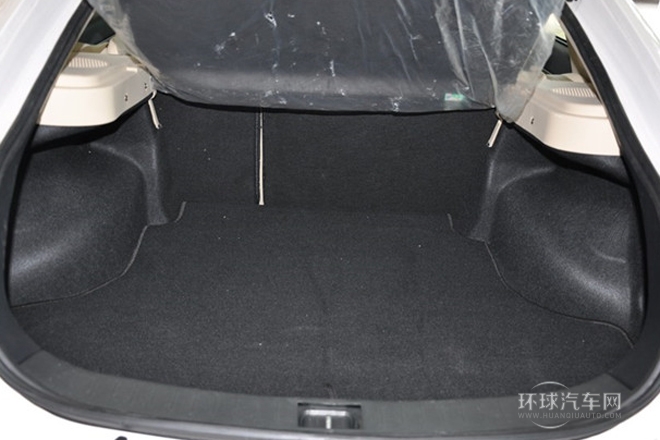 2012款 Sportback 1.8L 自動(dòng)尊貴型