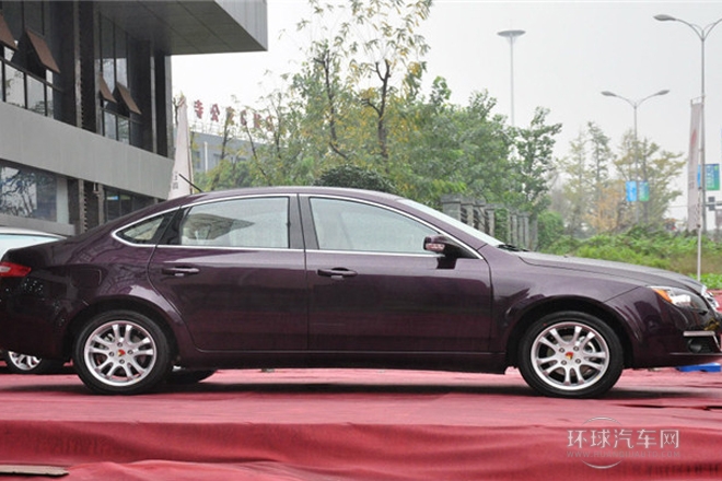 2012款 三廂 1.8L 手動尊貴型